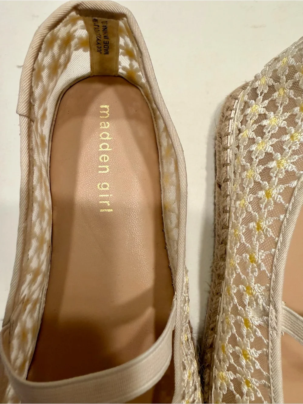 Madden Girl Size 10 Woven Floral Espadrille Ballet Flat